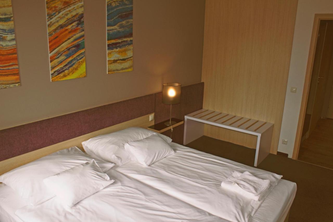 Orion Apartman Sarvar Exterior foto